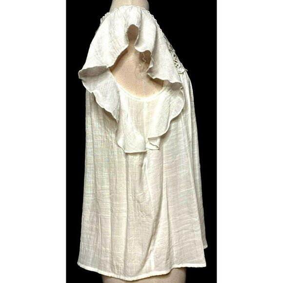 White Ruffled High Neck Blouse Sz M Flutter Sleeve Lace Detail Unique Spectrum - Picture 3 of 7